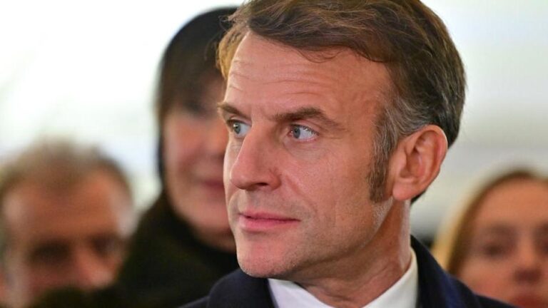 Fran_ois_Fillon_appelle_Emmanuel_Macron___d_missionner_pour_tirer_les_cons_quences_de_l_rsquo__tat_du_pays