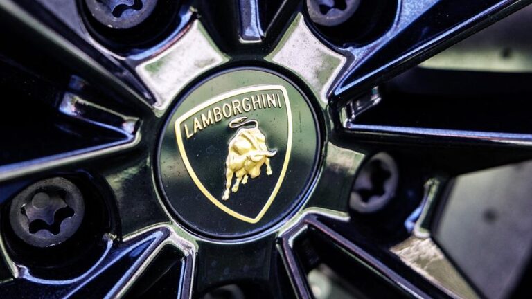 Lamborghini_et_RSA___comment_un_r_seau_de_contrefa_on_a_g_n_r__2_millions_d_rsquo_euros_via_TikTok_et_Instagram