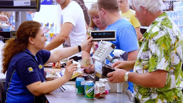 Lidl_et_Aldi___le_syst_me_de___triple_scannage___qui_permet_de_scanner_jusqu_rsquo___32_articles_par_minute_en_caisse