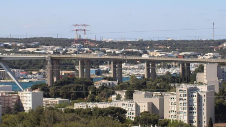 Martigues___un_enfant_de_2_ans_perd_la_vie_dans_une_collision_entre_un_poids_lourd_et_une_voiture_sur_le_viaduc