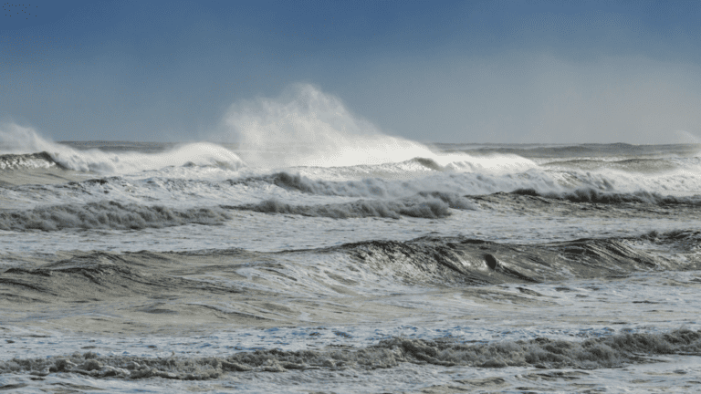 S_isme_de_magnitude_2_9_au_large_de_Toulon___pourquoi_la_r_gion_PACA_reste_une_zone_sismique___risque