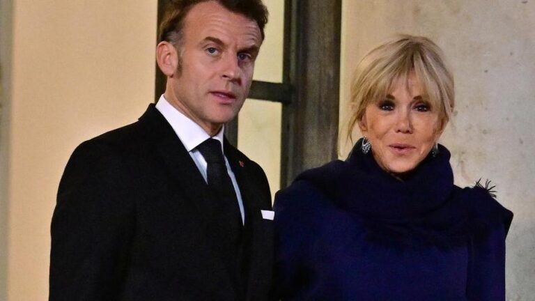 lys_e___un_ma_tre_d_rsquo_h_tel_falsifiait_les_inventaires_pour_voler_de_la_porcelaine_de_S_vres_pendant_deux_ans